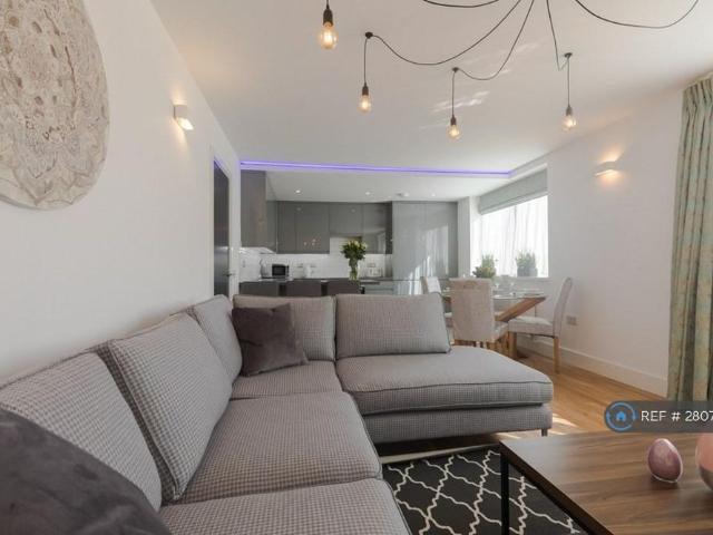 Apartment for rent in Upton, Acol