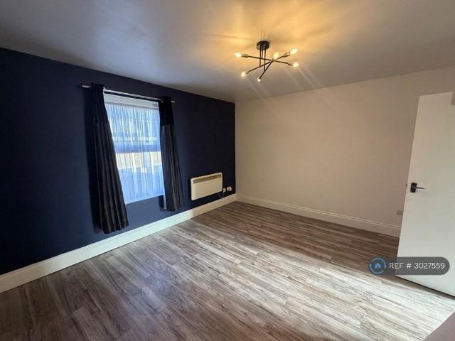 Apartment for rent in Stone, Baswich