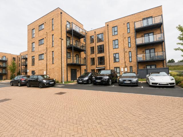 Flat for rent in South Hornchurch, Greater London