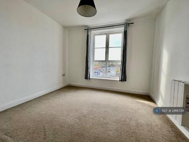 Apartment for rent in Woking, Surrey