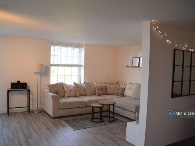 Apartment for rent in Lakenham, East Bank