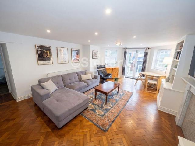 Apartment for rent in Ferme Park, Greater London