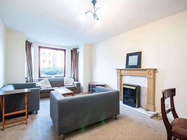 Flat for rent in Hillside, Scotland