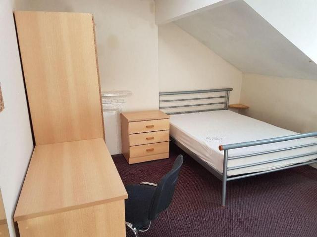 Apartment for rent in Woodhouse, West Yorkshire