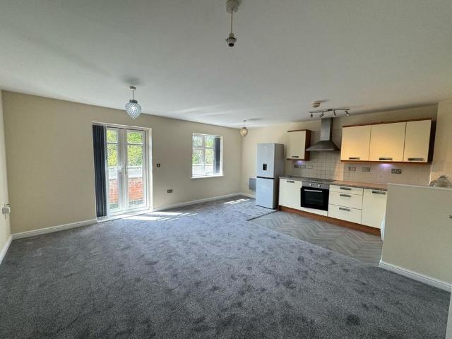 Apartment for rent in Daws Hill, Cressex