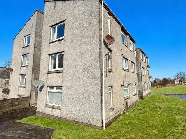 Flat for rent in Brownsburn, Chapelhall