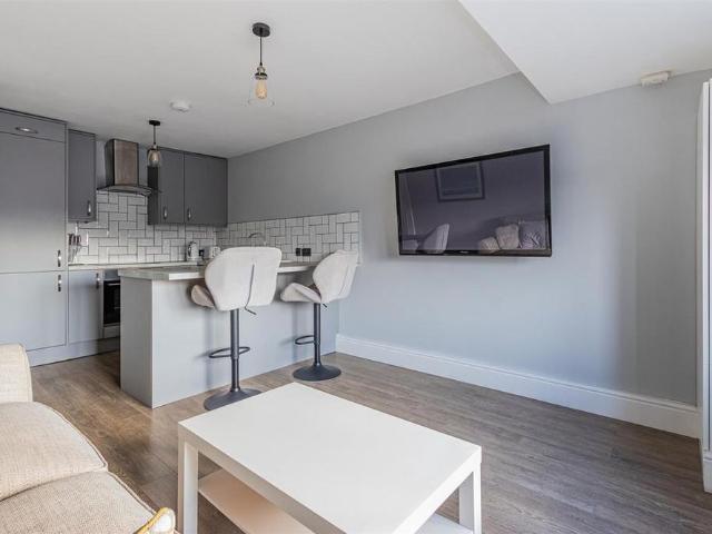 Apartment for rent in Falcon Lodge, Wales