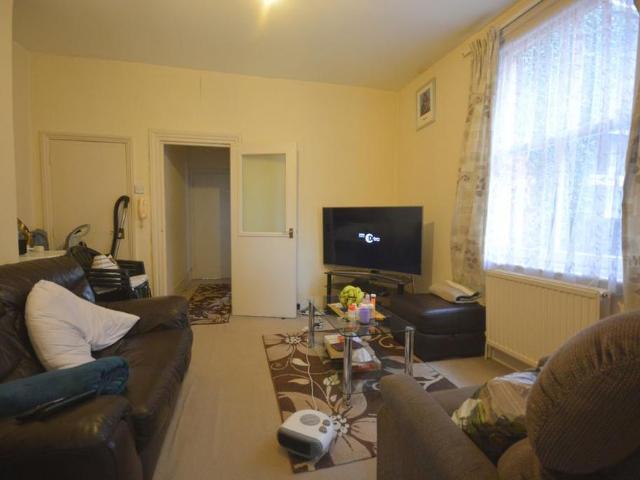 Apartment for rent in St James, Sandown Park