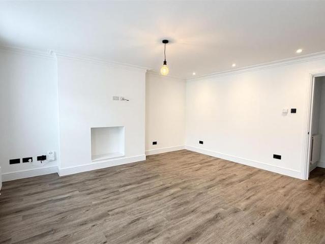 Apartment for rent in Portslade by Sea, Brighton
