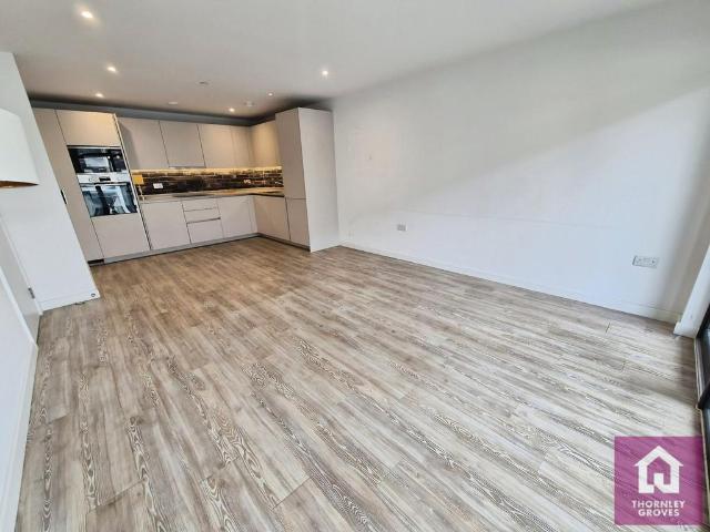 Flat for rent in City Centre, Georgia