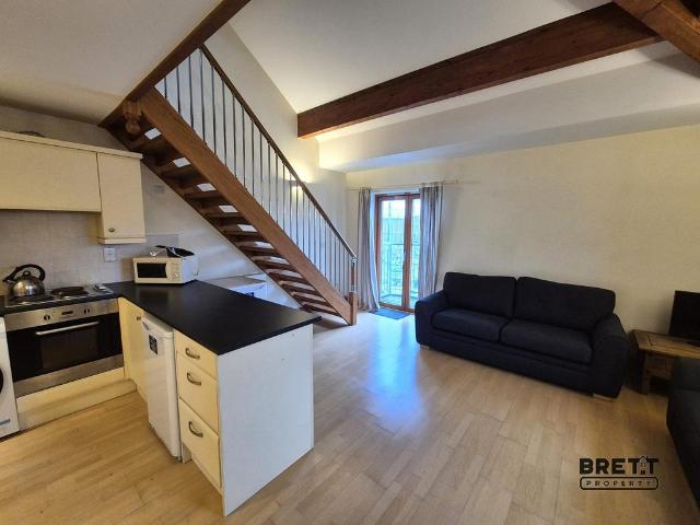 Flat for rent in Milford Haven, Wales