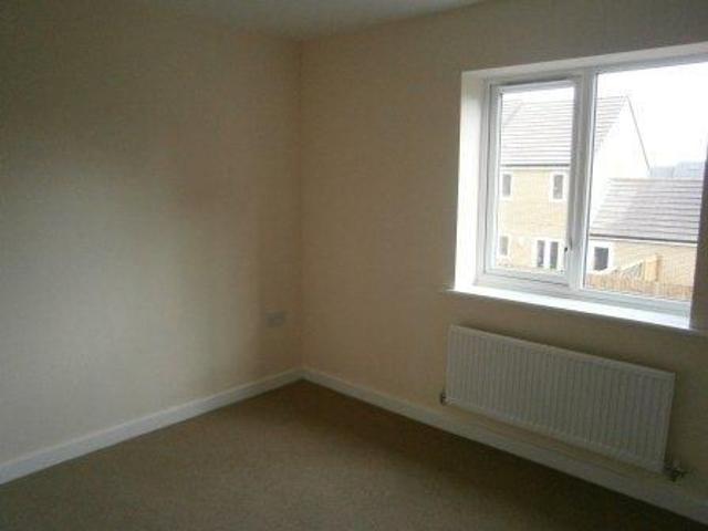 Apartment for rent in Oxley Park, Shenley Church End