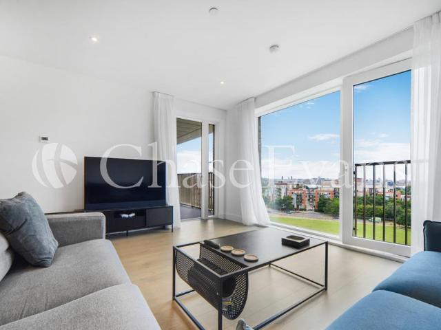 Flat for rent in East Greenwich, Greater London