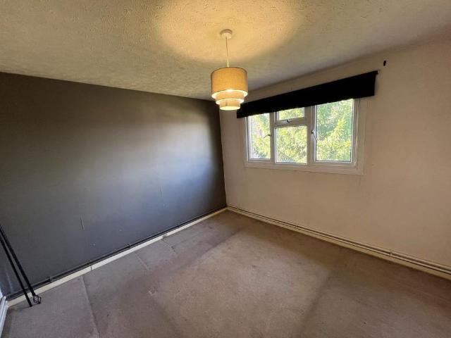 Apartment for rent in Broadfield, Crawley