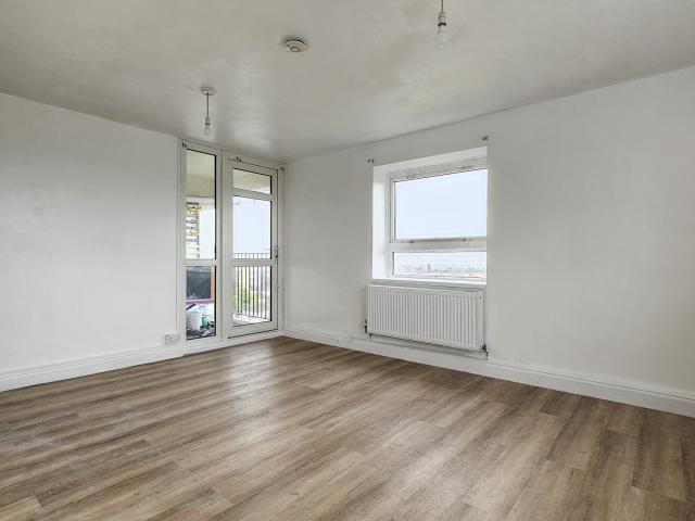 Apartment for rent in North End, Greater London