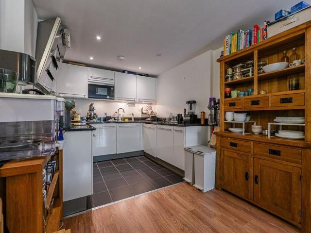 Apartment for rent in Glyndon, Shooters Hill