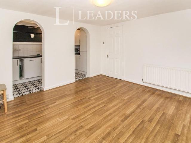 Apartment for rent in Sydenham, Green Close
