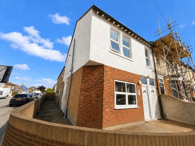 Flat for rent in Gillingham