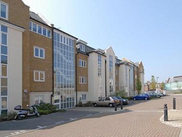 Flat for rent in Cowley Marsh, The Slade
