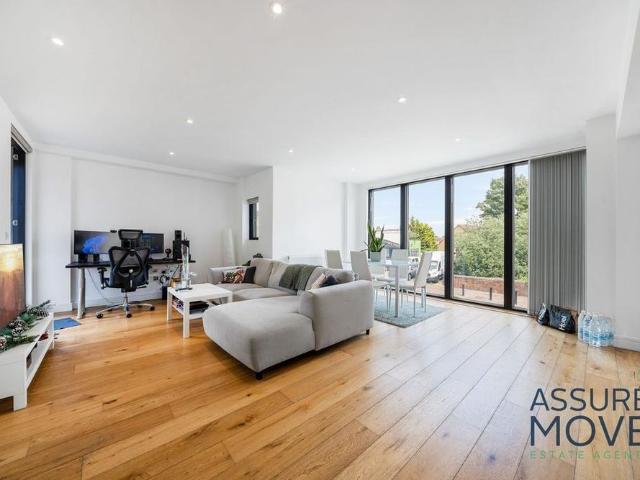Apartment for rent in Palmers Green, Greater London