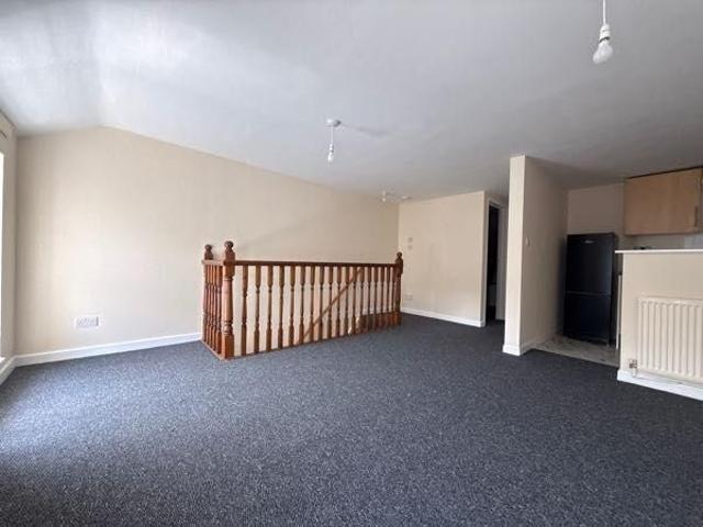 Apartment for rent in Beaufort, Wales
