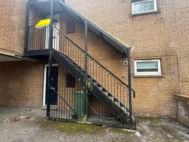 Flat for rent in Firthcliffe, West Yorkshire