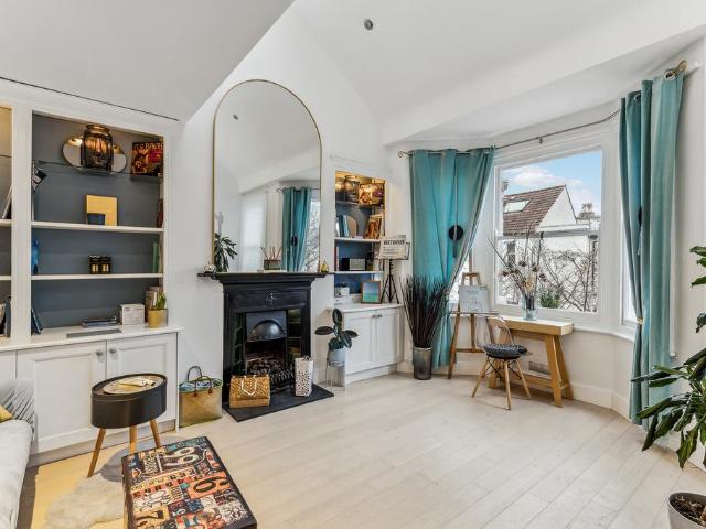 Flat for rent in Fulham, Cat Hill
