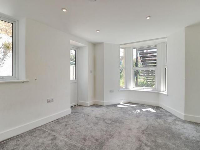Apartment for rent in Kursaal Estate, Alton Barnes