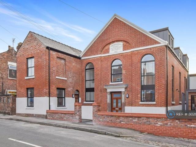 Flat for rent in Stockton Heath, Warrington