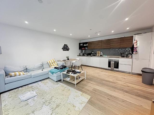 Apartment for rent in Lakenham, East Bank