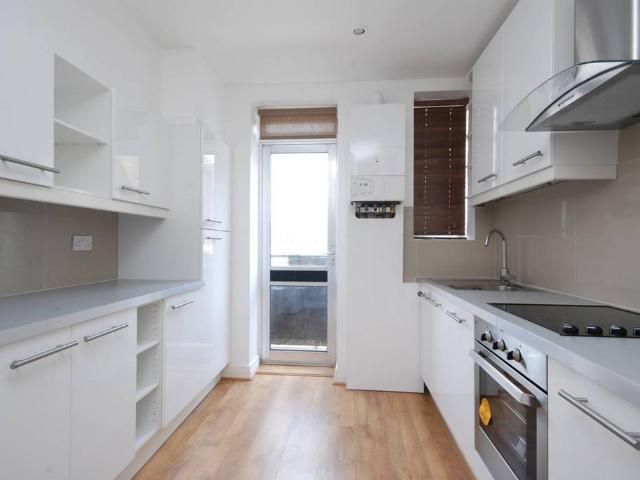 Flat for rent in South Kensington, Isle Of Man