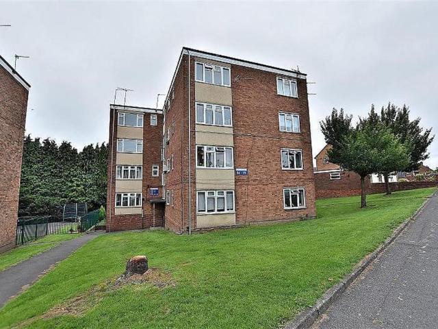 Flat for rent in Woodcross, West Midlands