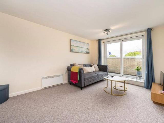 Apartment for rent in Preston, Greater London