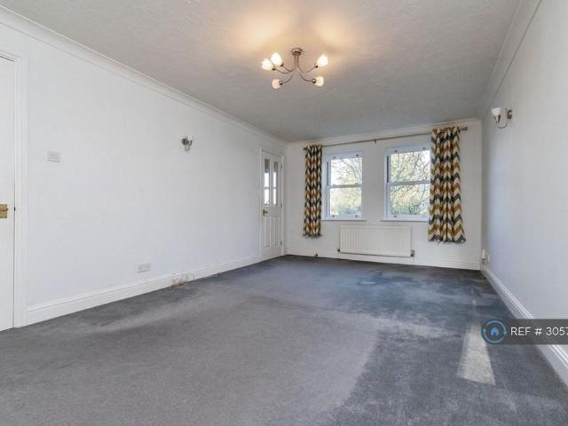 Apartment for rent in London Borough of Sutton, Greater London