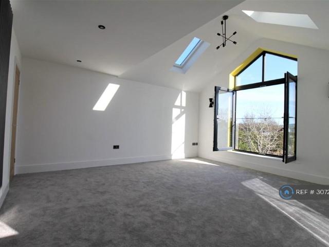 Flat for rent in Longwell Green, Cadbury Heath