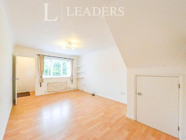 Apartment for rent in St Albans, Five Acres