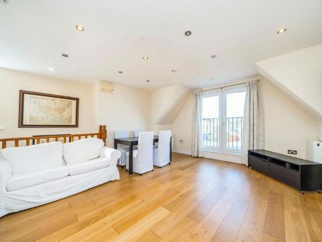 Apartment for rent in London Borough of Ealing, Greater London
