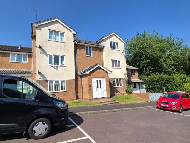 Flat for rent in Heath Hayes and Wimblebury, Chadsmoor