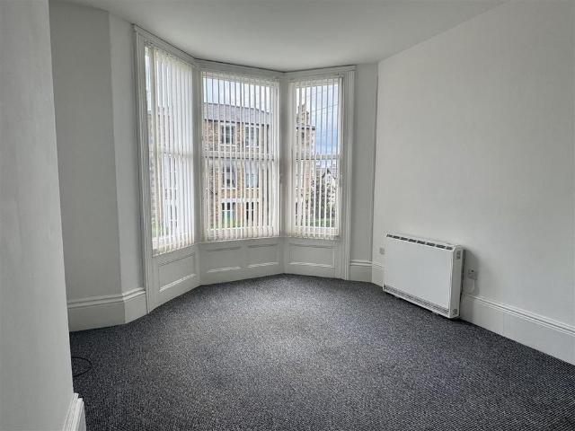 Apartment for rent in South Cliff, Kepwick