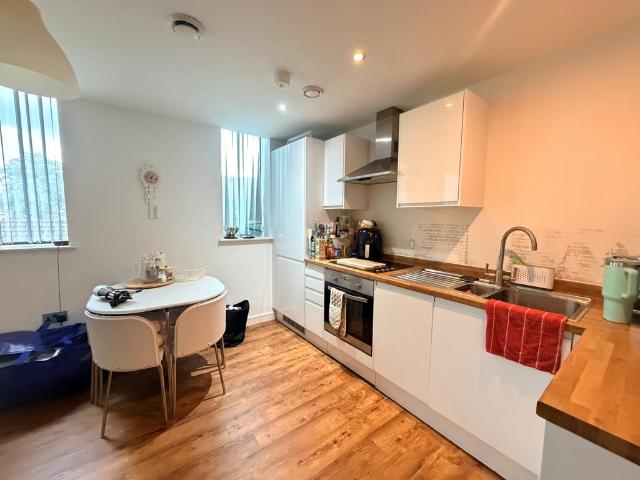 Flat for rent in Ashton upon Mersey, Trafford Park