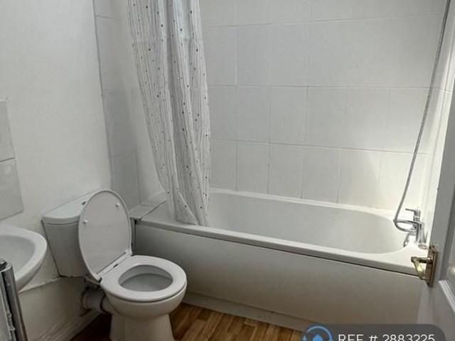 Apartment for rent in Merryhill, West Midlands