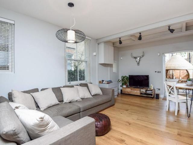 Apartment for rent in London Borough of Wandsworth, Greater London