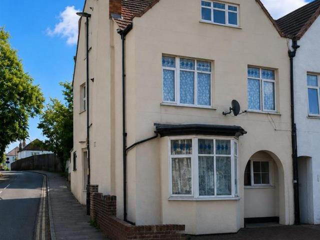 Apartment for rent in London Borough of Croydon, Thornton Heath