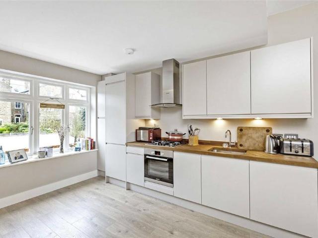 Flat for rent in Streatham, Greater London