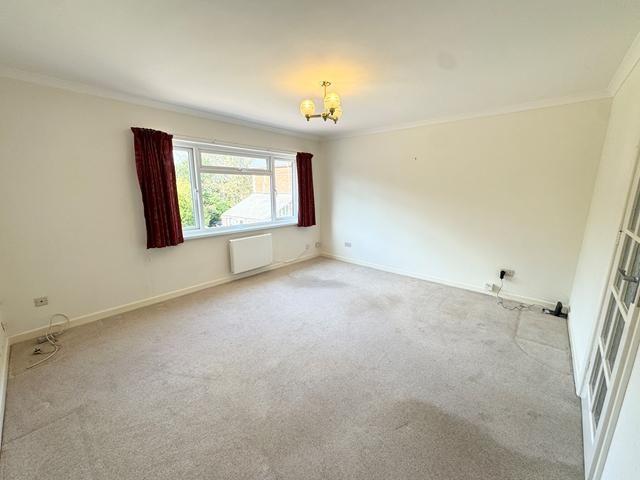 Apartment for rent in Withycombe, Budlake