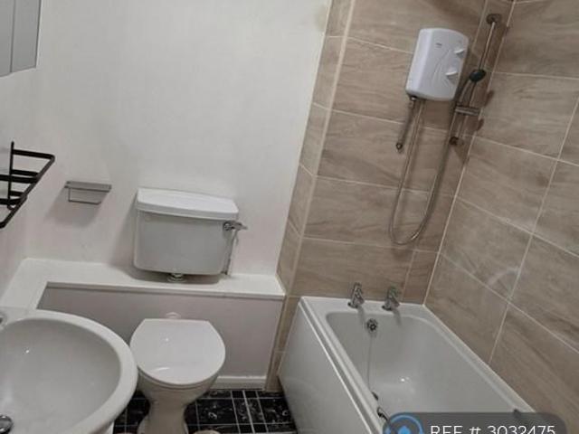 Apartment for rent in Lenton Abbey, Haddon