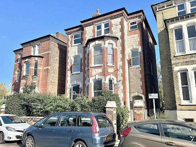Flat for rent in Southsea, City Of Portsmouth