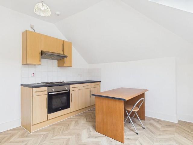 Room for rent in Tower Hamlets, Ash