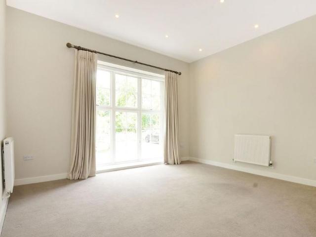 Apartment for rent in Westfield, Woking