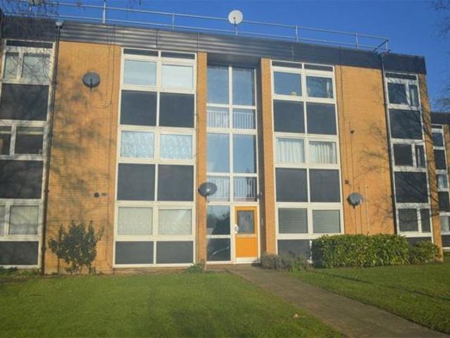 Flat for rent in St Albans, Five Acres